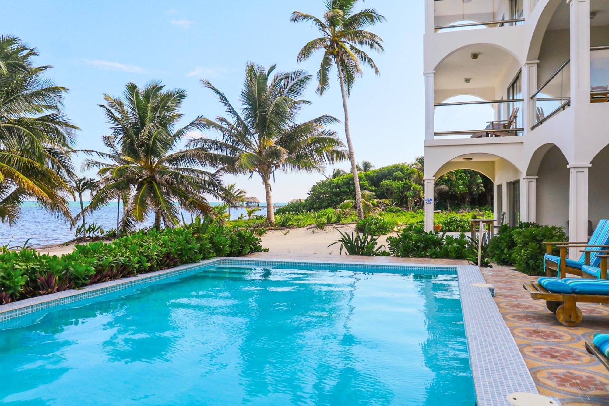 Blue Water Beach Villas サン・ペドロ 部屋 写真