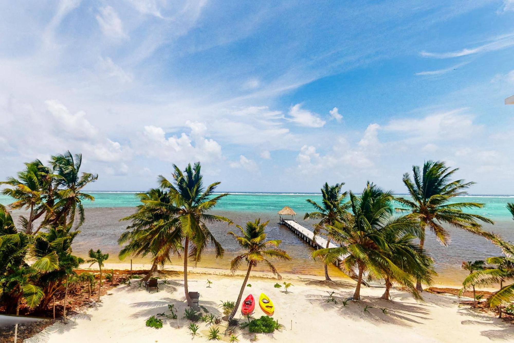 Blue Water Beach Villas サン・ペドロ 部屋 写真